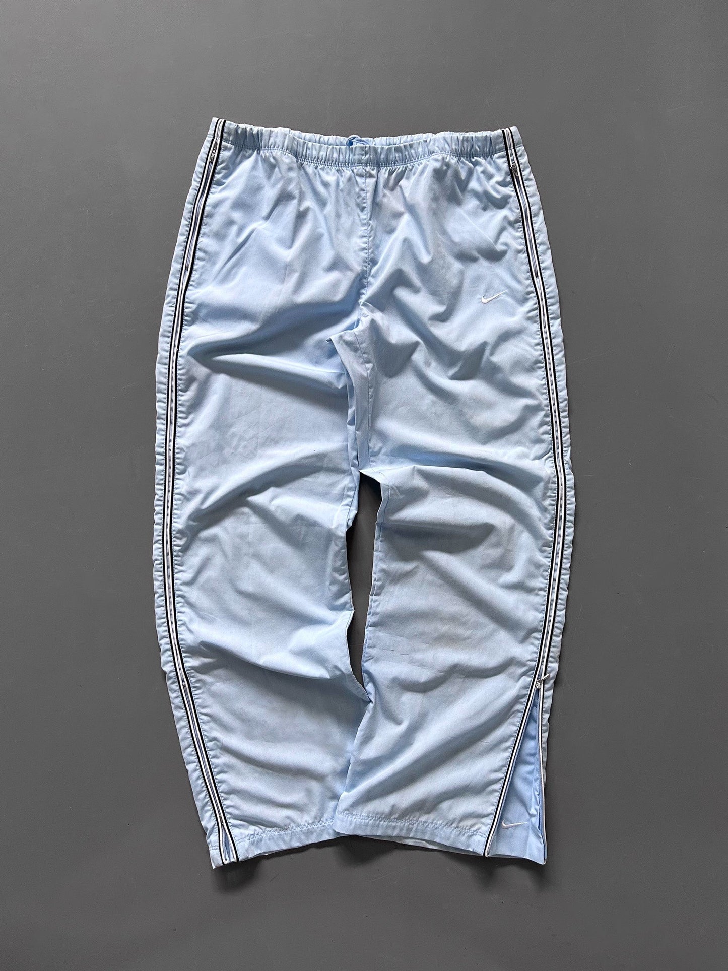 VINTAGE TRACKPANTS MYSTERY BOX (1 PIECE)