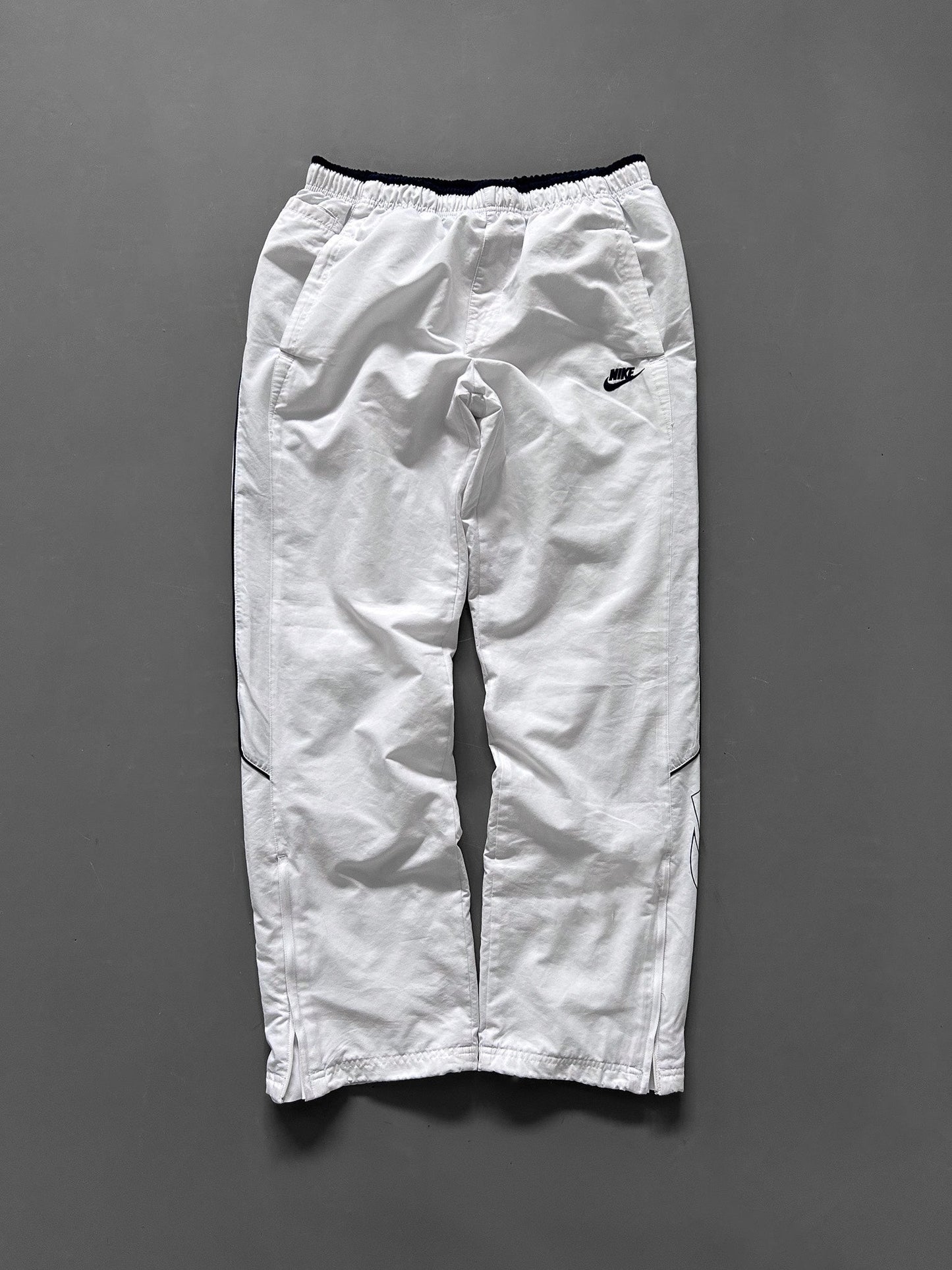 VINTAGE TRACKPANTS MYSTERY BOX (1 PIECE)